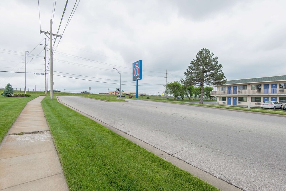 Motel 6 Kansas City, MO - Airport