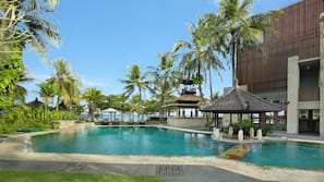 2 outdoor pools, pool umbrellas, pool loungers
