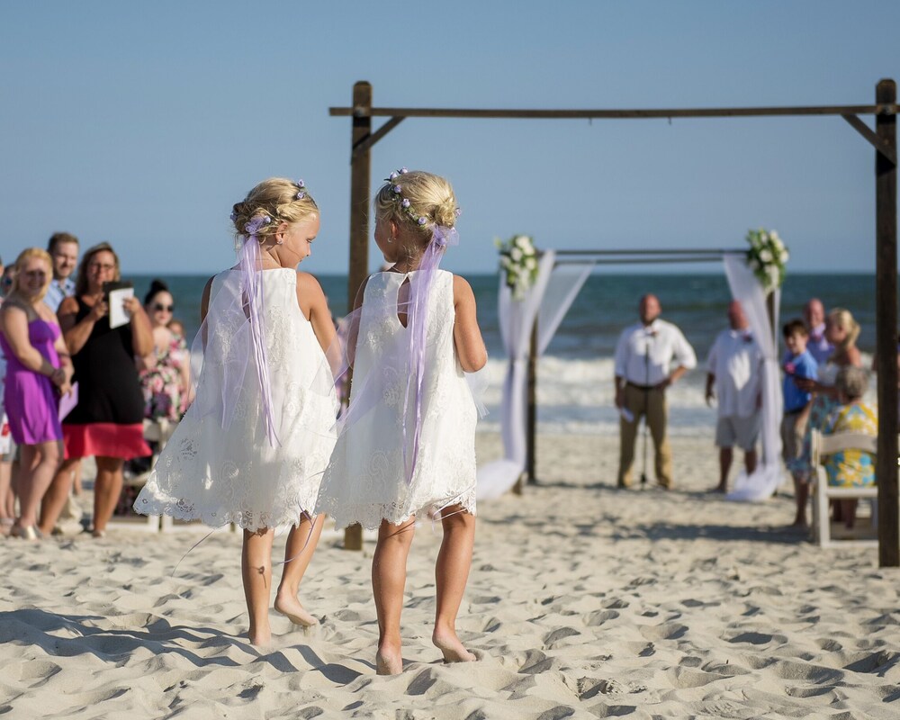 Outdoor wedding area, Ocean Isle Inn