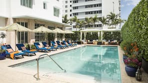 cabanas loungers