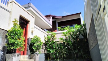 Tigadis Villa Deals Reviews Ungasan Idn Wotif