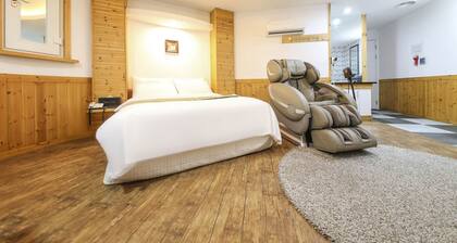 Business Hotel