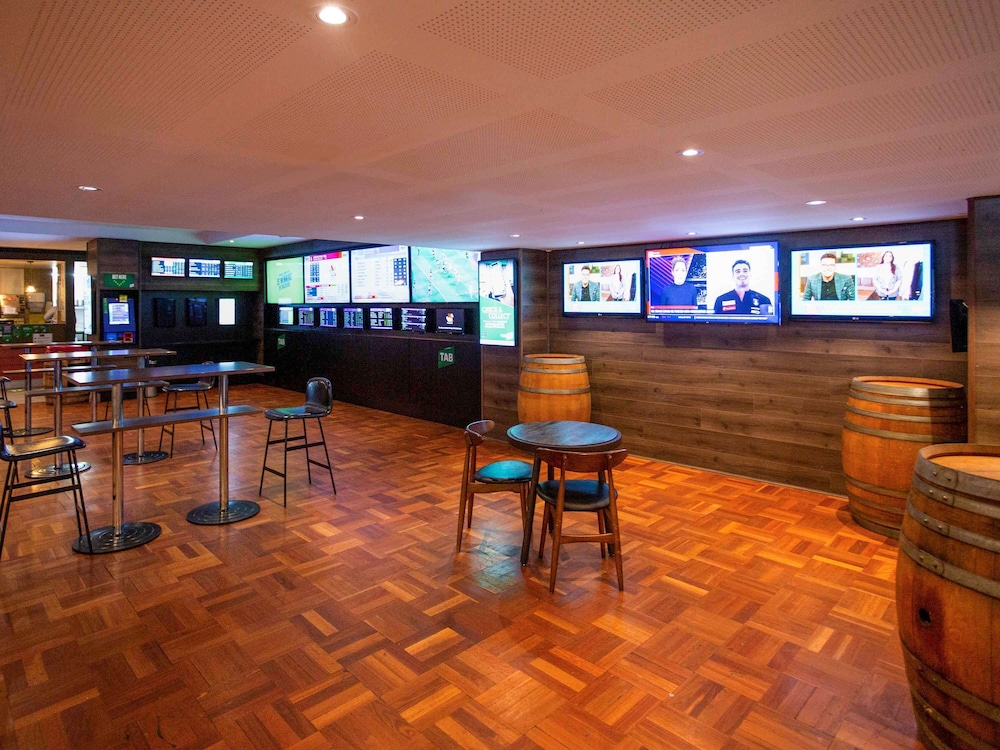 ibis Styles The Entrance