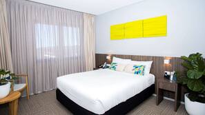 Premium bedding, in-room safe, desk, iron/ironing board