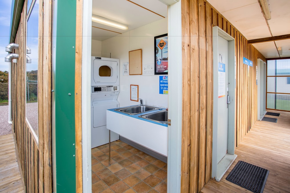 Laundry room, Discovery Parks – Devonport