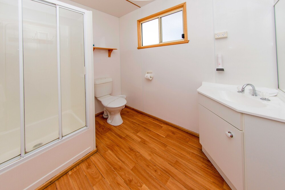 Bathroom, Discovery Parks – Devonport