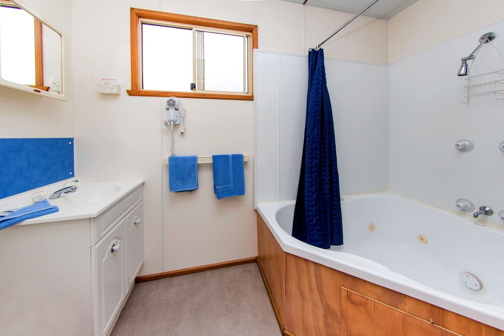 Bathroom, Discovery Parks – Hadspen