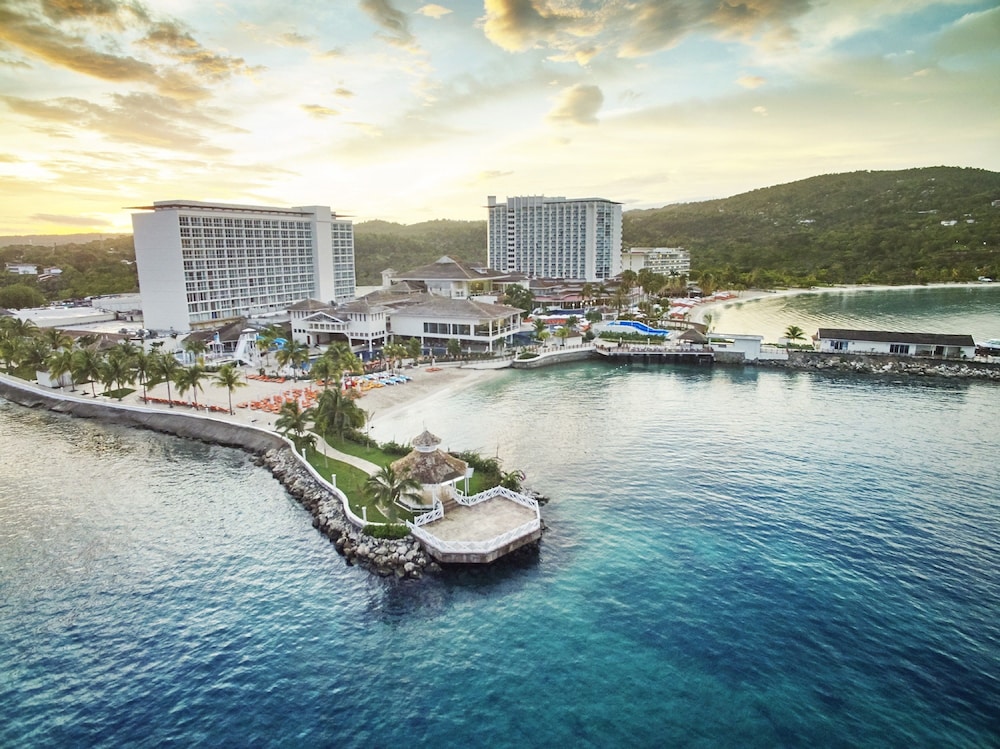 Moon Palace Jamaica All Inclusive 2018 Room Prices 561 Deals View From Hotel Featured Image