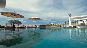 Outdoor pool, pool umbrellas