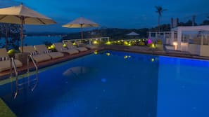Outdoor pool, pool umbrellas