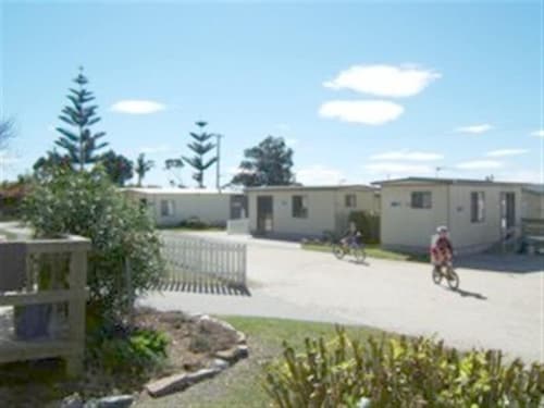 Hillcrest Tourist Park in St Helens, Australia