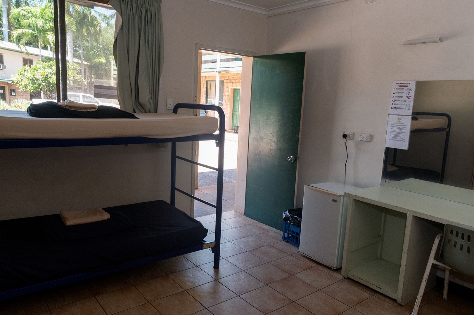 Palm Court Budget Motel Hostel/Backpackers