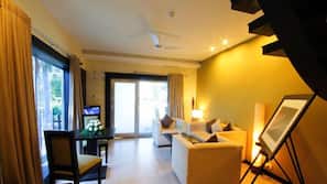 Premium bedding, minibar, in-room safe, desk