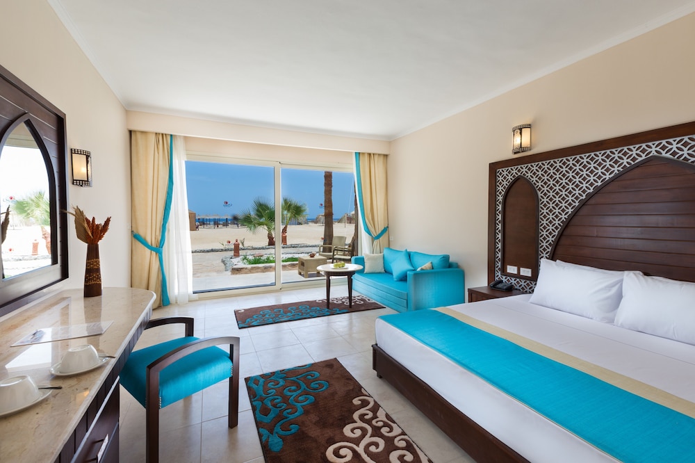 Utopia Beach Club 2018 Room Prices Deals Reviews Expedia Utopia Beach Club 4 0 Out Of 5 Featured Image