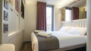 In-room safe, desk, laptop workspace, blackout curtains
