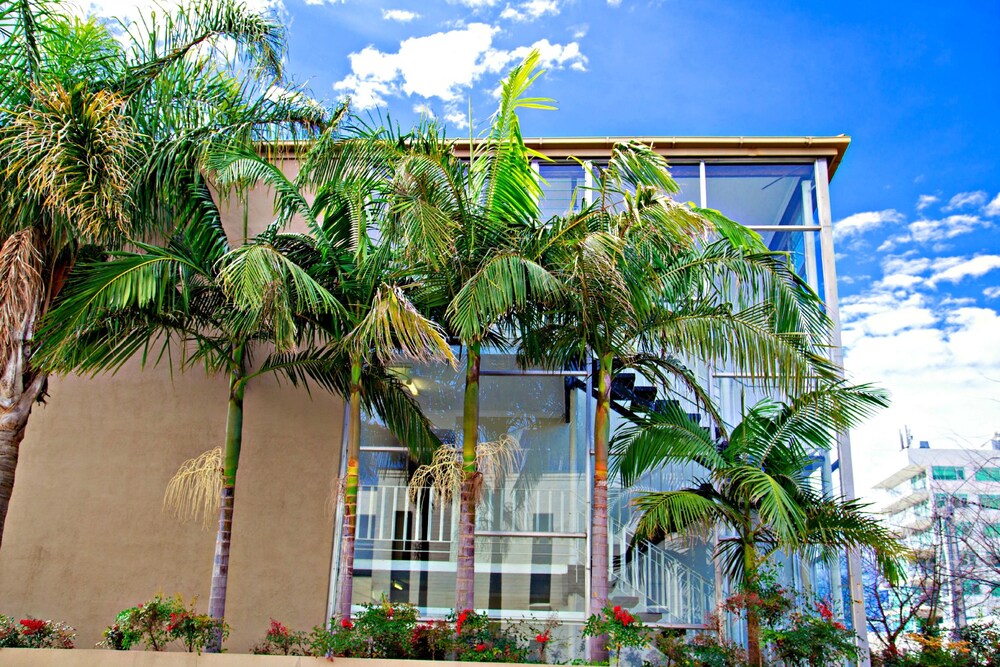 Adelaide DressCircle Apartments - Ward St