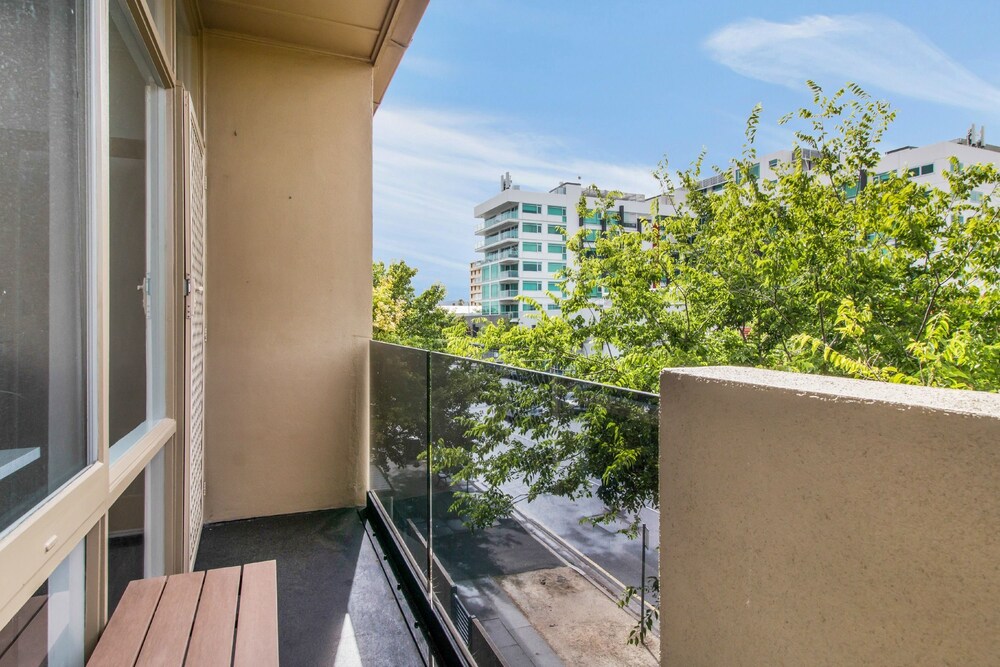 Adelaide DressCircle Apartments - Ward St