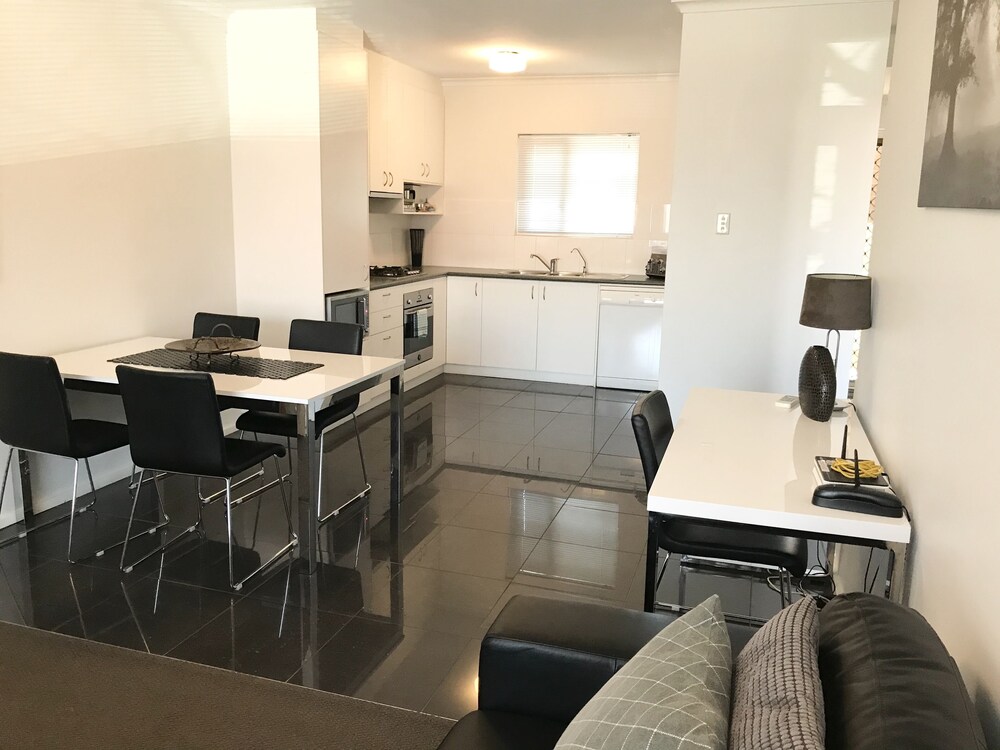Adelaide Dresscircle Apartments - Archer Street