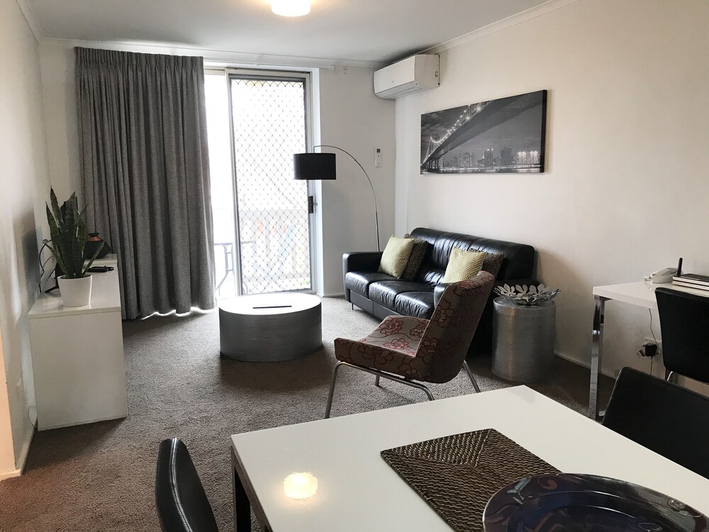 Adelaide Dresscircle Apartments - Archer Street