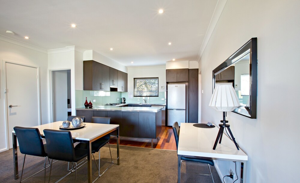 Adelaide Dresscircle Apartments - Archer Street