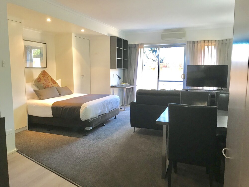Adelaide Dresscircle Apartments - Archer Street