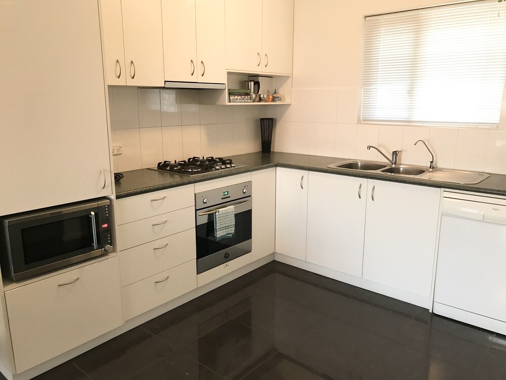 Adelaide Dresscircle Apartments - Archer Street