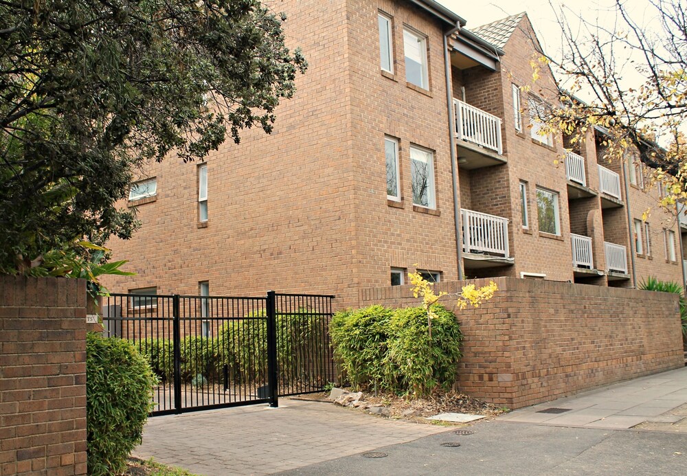 Adelaide Dresscircle Apartments - Archer Street