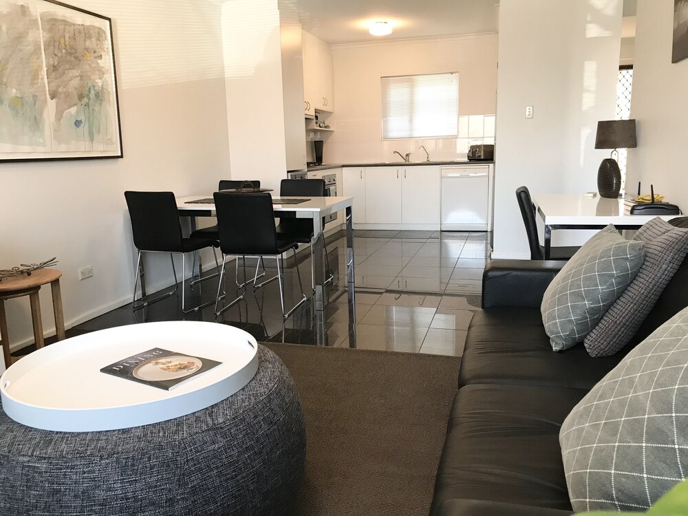 Adelaide Dresscircle Apartments - Archer Street