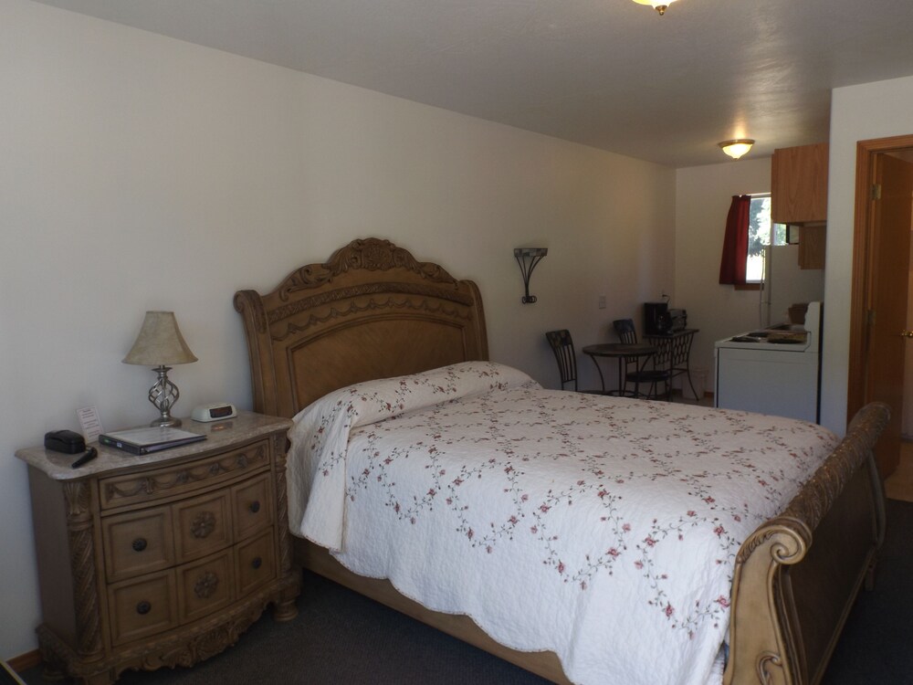 Clark Fork Lodge, Clark Fork 129 Room Prices & Reviews Travelocity