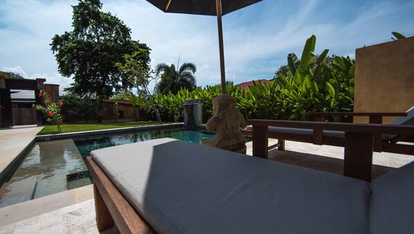 2 bedrooms, premium bedding, free minibar items, in-room safe