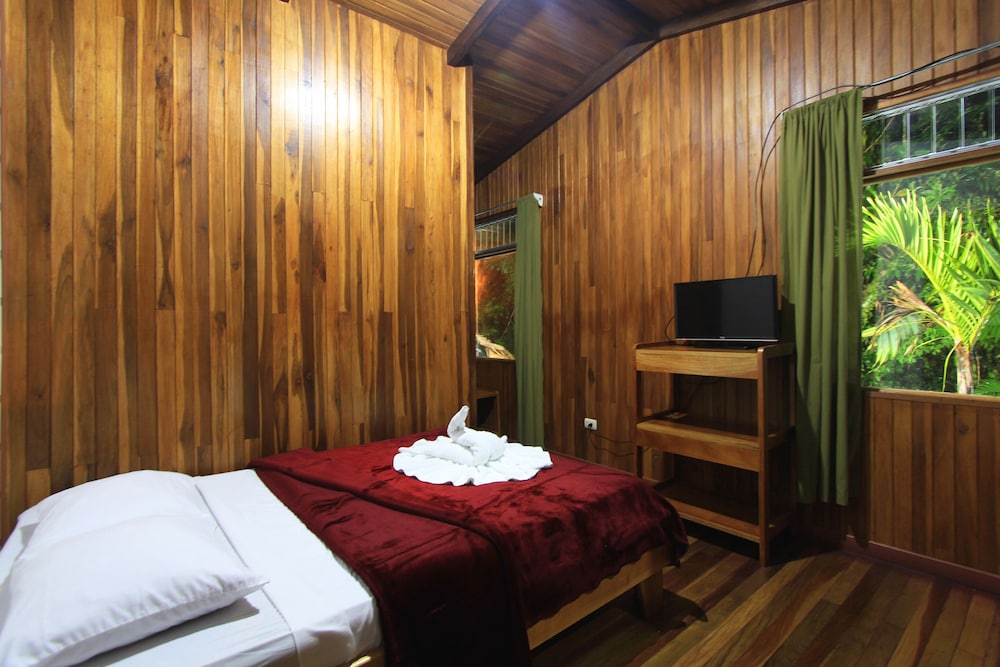 santa elena chat rooms Pension santa elena is pet friendly dogs of any size are welcome for no additional fee. santa elena chat rooms Pension santa elena is pet friendly dogs of any size are welcome for no additional fee.