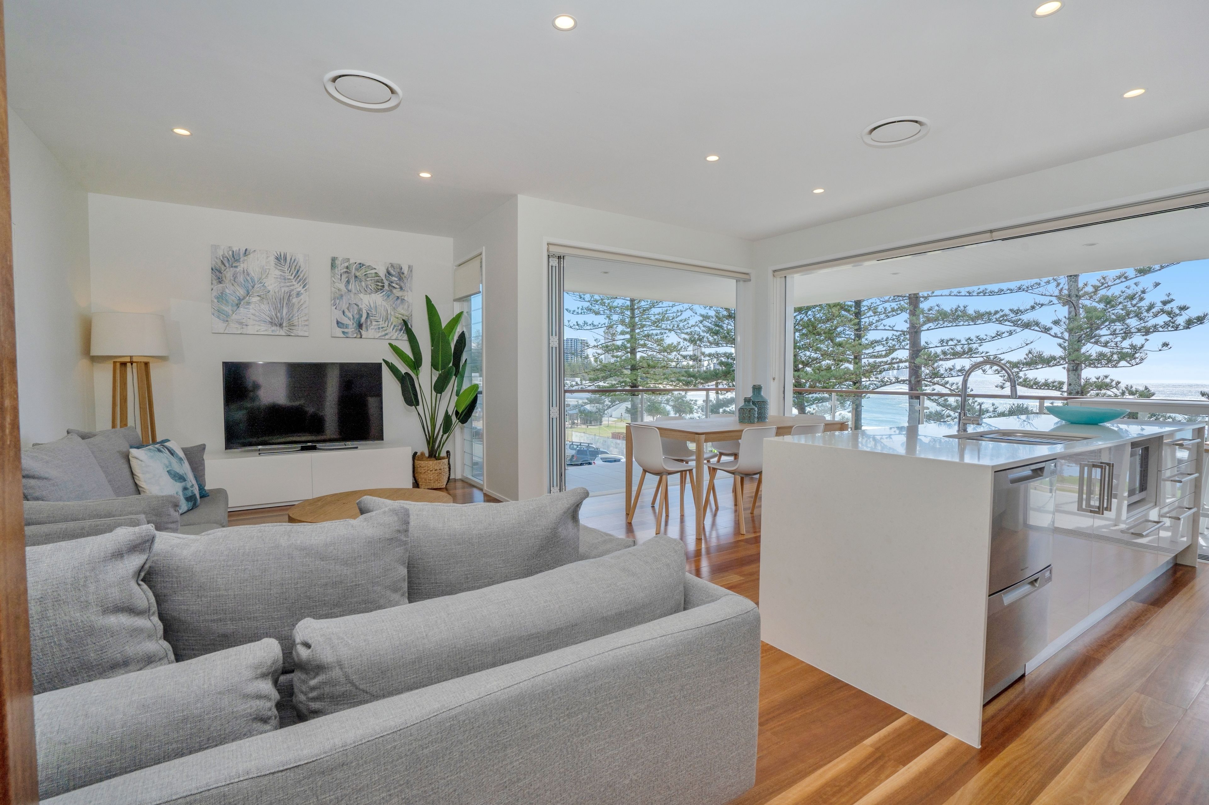 Bujerum Apartments on Burleigh