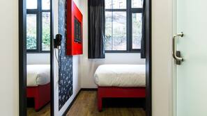 Premium bedding, in-room safe, desk, iron/ironing board