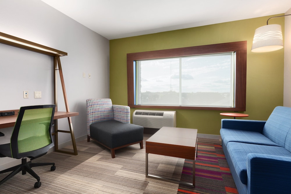 Holiday Inn Express & Suites Edinburg-McAllen Area, an IHG Hotel