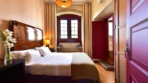 Minibar, in-room safe, free cots/infant beds, free WiFi