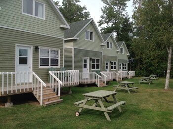 Briarwood Coastal Cottages Lodge Alberton Room Prices