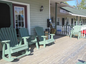 Briarwood Coastal Cottages Lodge Alberton Room Prices