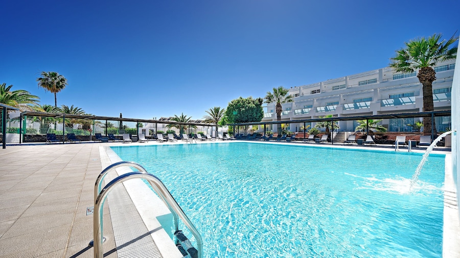 Aequora Lanzarote Suites