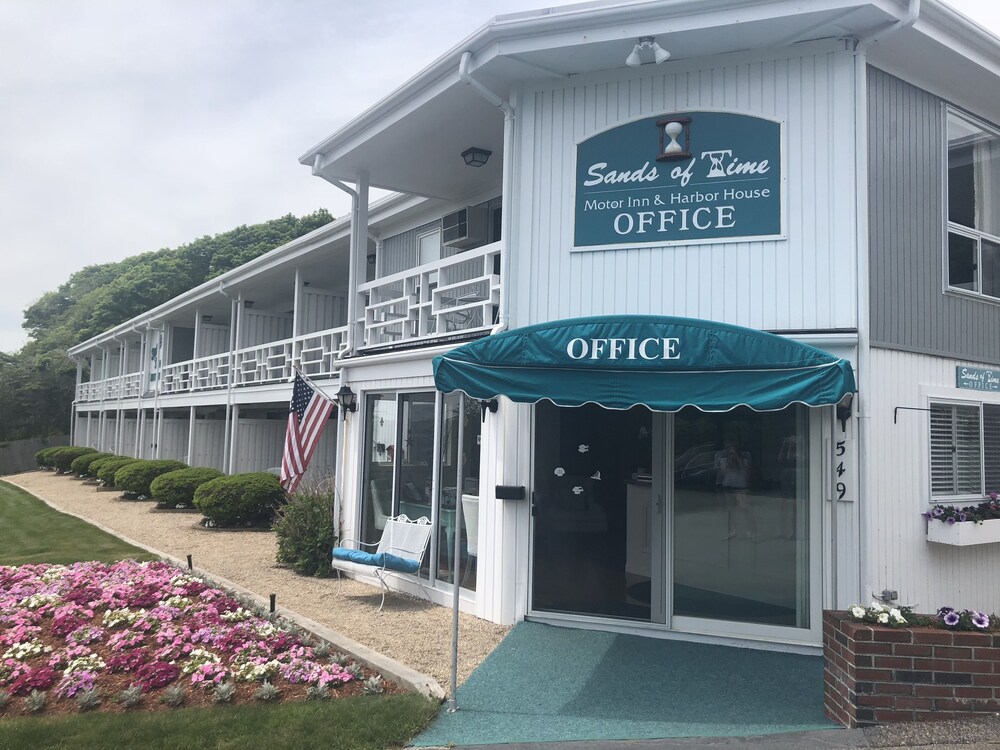 Sands of Time Motor Inn & Harbor House in Falmouth | Hotel Rates