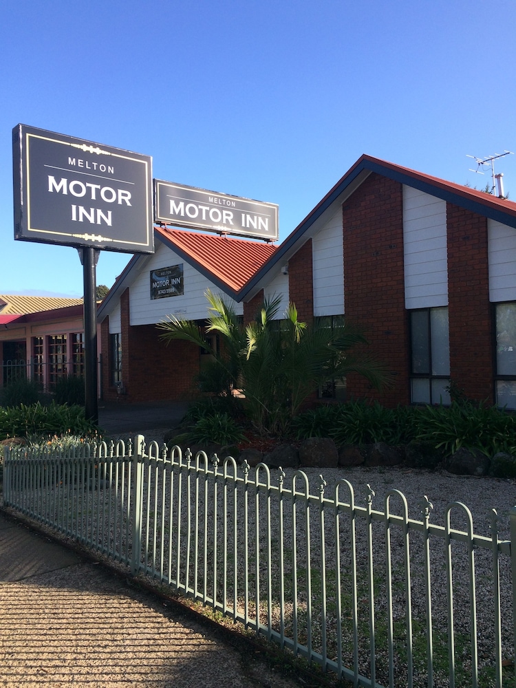 Exterior, Melton Motor Inn & Apartments