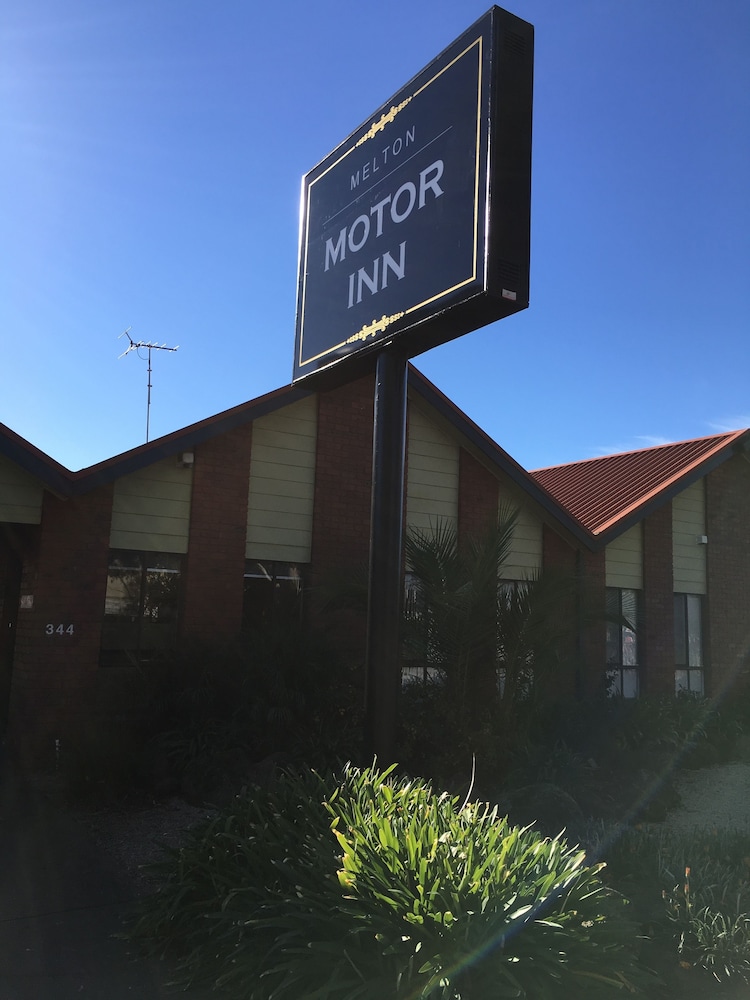 Melton Motor Inn & Apartments
