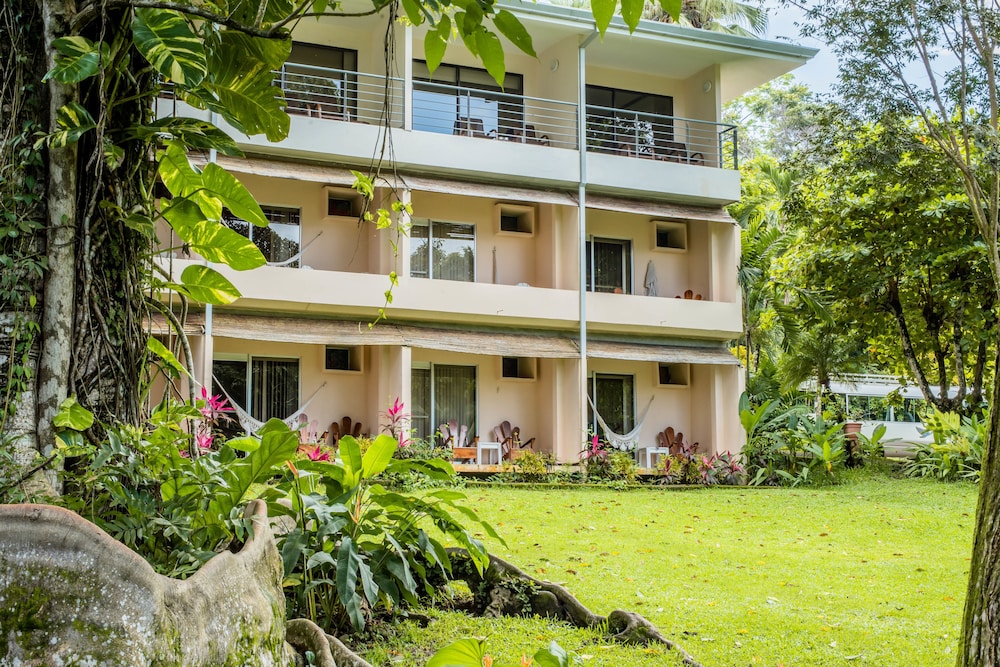 Karahe Beach Hotel In Quepos Rates Reviews On Orbitz Karahe Beach Hotel In Quepos