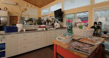 Wells-Ogunquit Resort Motel & Cottages