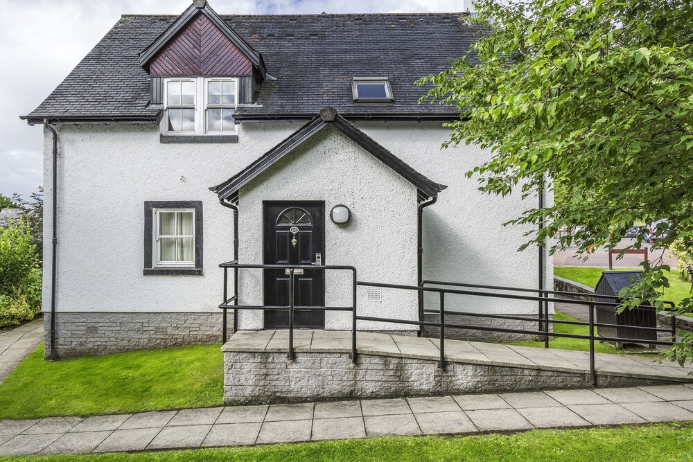 Property entrance, The Kenmore Club