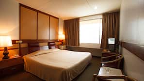 In-room safe, desk, blackout drapes, free cribs/infant beds