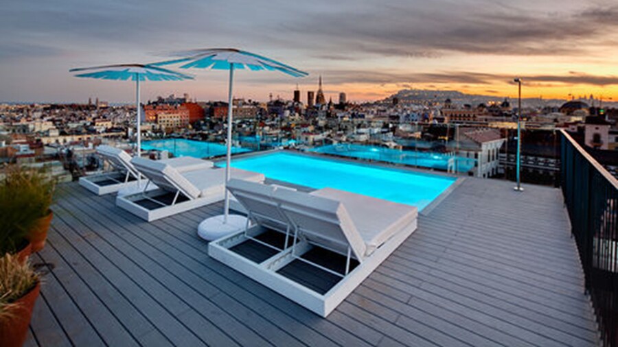 Yurbban Trafalgar Hotel