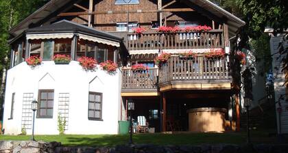 Cronin's Guesthouse B&B