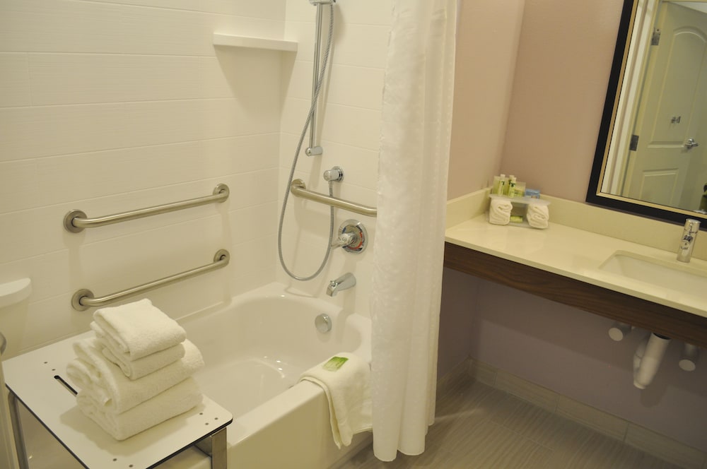 Holiday Inn Express & Suites Price, an IHG Hotel in Price Best Rates