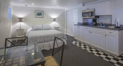 Sabal Palms Inn