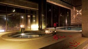 Indoor spa bath